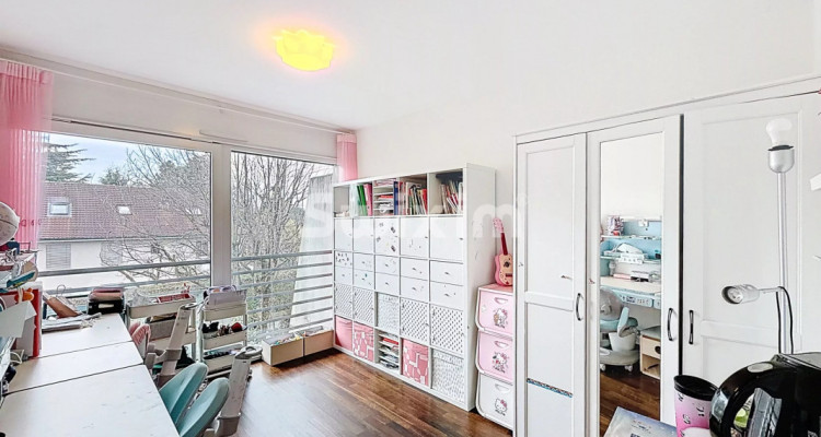 Semi-detached HPE house in Vessy image 6