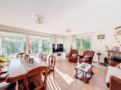 House with garden in Vernier image 3