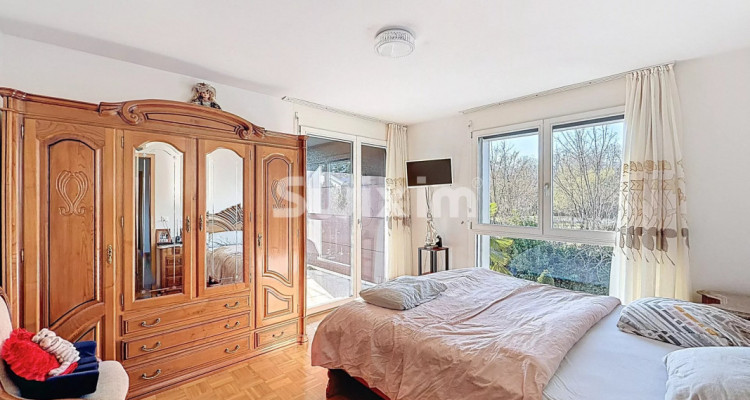 House with garden in Vernier image 10