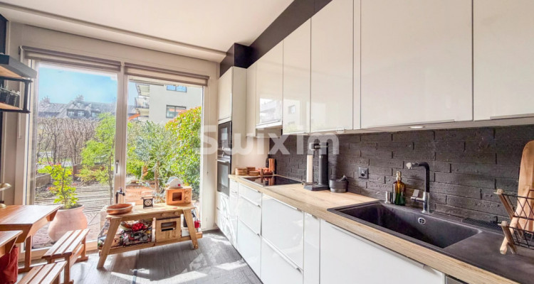 Exclusive, HPE ground-floor apartment with garden access - Casatax image 2