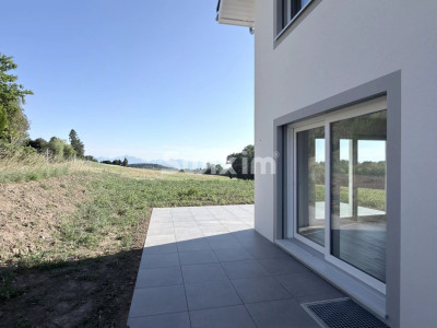 Villa Mitoyenne Neuve à Louer Avec Jardin image 3