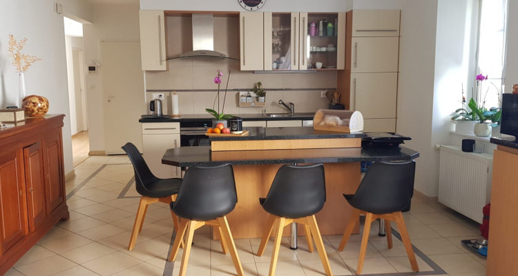 Spacieux appartement de 4,5 pièces avec grande terrasse au cœur de La Sarraz image 4