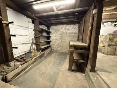 Local dépôt / atelier de 25 m² avec électricité image 2