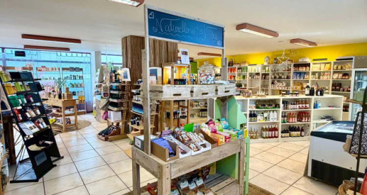 Surface commerciale denviron 234 m² sur deux niveaux - Conthey image 3