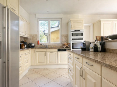 Écrin de sérénité au coeur de Vandoeuvres ? Élégance, volumes et intimité absolue image 6