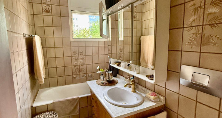 APPARTEMENT LUMINEUX DE 5 PCS, 119 M2, SION ! image 8