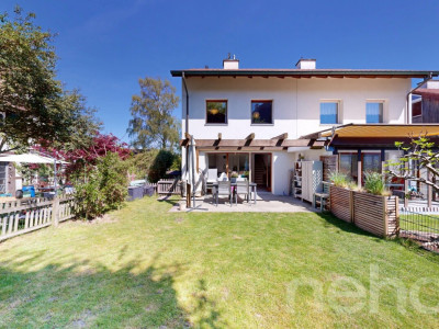 Geräumiges Doppeleinfamilienhaus an ruhiger und dennoch zentraler Lage image 2