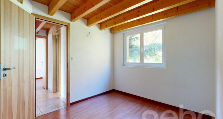 Maison avec vue imprenable sur la vallée image 7