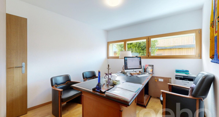 Villa contemporaine avec vue sur les Dents du Midi et potentiel unique image 12