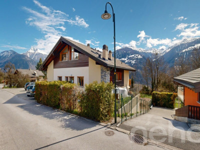 Immeuble de rendement avec potentiel de développement image 2