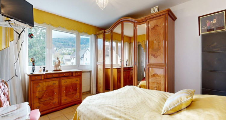 Geräumiges 5.5-Z Doppel-EFH mit grossem Garten und separater Garage image 12