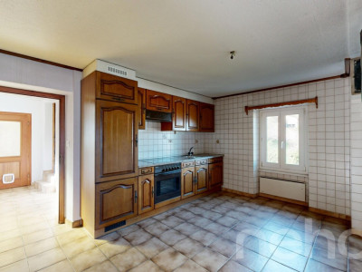 Appartement 4.5 à rénover avec jardin et grenier aménageable image 10