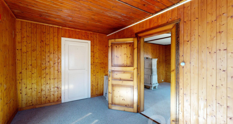 Appartement 4.5 à rénover avec jardin et grenier aménageable image 9