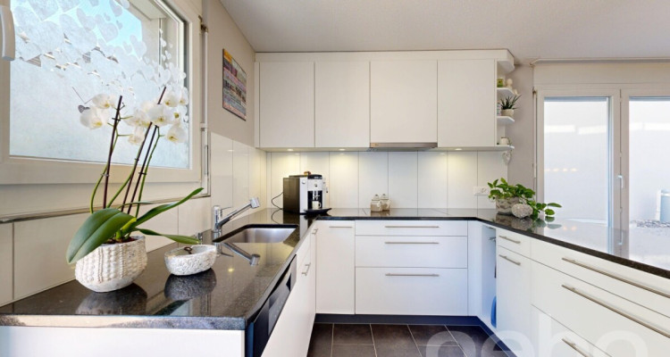 Gartenwohnung auf zwei Etagen mit moderner Ausstattung image 5