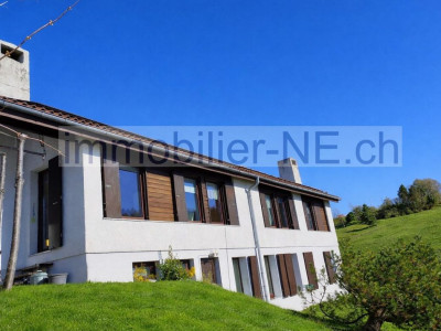 Belle villa individuelle disposant de deux appartements distincts ainsi que de deux garages image 1