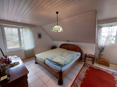 Charmante villa individuelle bénéficiant dun grand jardin, idéalement située image 8