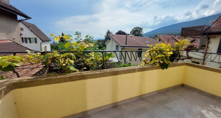 Charmante maison avec jardin, comprenant deux appartements ainsi quun salon de coiffure image 6