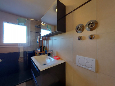 Appartement en attique bénéficiant dune spacieuse terrasse et dun garage double image 8