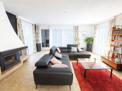 Spacieuse villa avec vue sur le lac et les alpes image 4