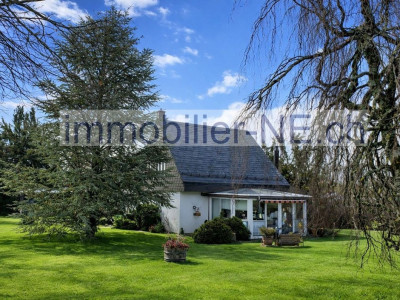 Villa individuelle avec véranda, idéalement située avec grand jardin image 1