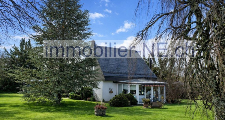 Villa individuelle avec véranda, idéalement située avec grand jardin image 1