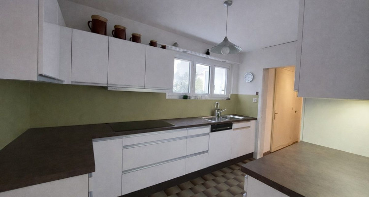 Villa individuelle avec véranda, idéalement située avec grand jardin image 4