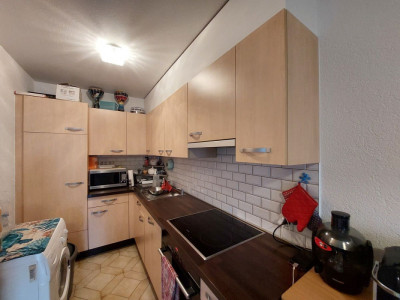Appartement spacieux de 3,5 pièces avec place de parc extérieure image 3