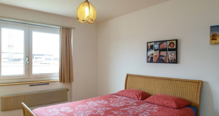 Appartement spacieux de 3,5 pièces avec place de parc extérieure image 4