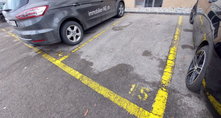 Appartement spacieux de 3,5 pièces avec place de parc extérieure image 8