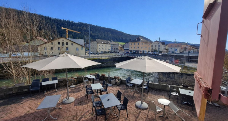 Maison dhabitation avec tea-room et magnifique terrasse, situation privilégiée image 1