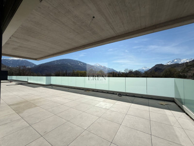 Spacieux attique 4,5 pièces avec terrasse panoramique de 63 m2 image 10