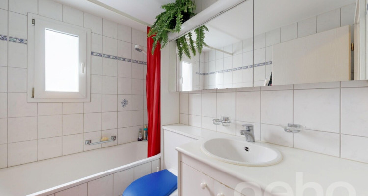 Geräumiges 5-Zimmer Doppeleinfamilienhaus an bevorzugter Wohnlage image 8