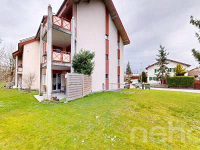 Charmante und grosszügige Dachwohnung an ruhiger Lage image 1