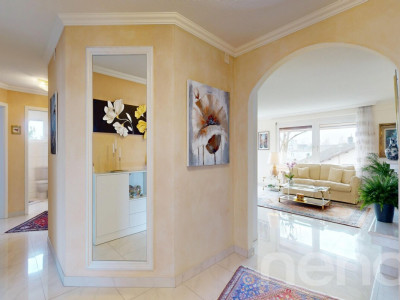 Charmante und grosszügige Dachwohnung an ruhiger Lage image 8