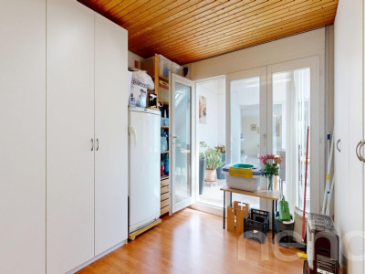 Charmante und grosszügige Dachwohnung an ruhiger Lage image 11