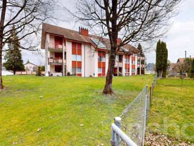 Charmante und grosszügige Dachwohnung an ruhiger Lage image 12
