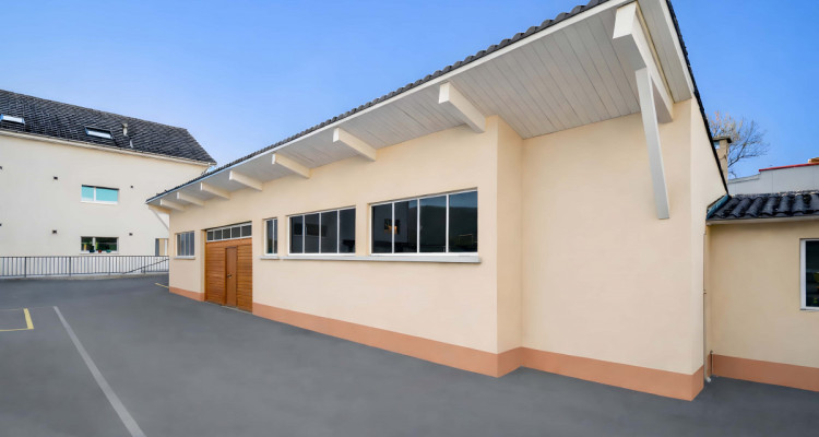 Local professionnel 120 m² – idéal pour atelier automobile ou pneus image 1