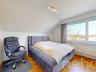 Lichtdurchflutete Dachwohnung mit Terrasse und Cheminée image 10
