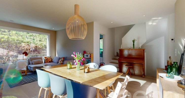 Modernes Einfamilienhaus mit Sauna, Garten und exklusivem Ausbau image 5