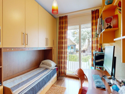 5 pièces, 180 m²: Belle maison mitoyenne en bout avec jardin à Mies image 10