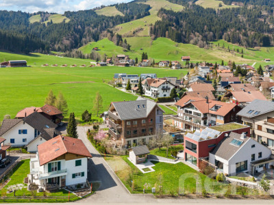 Hochwertige Attika Maisonette mit Alpine Chic Charakter image 1