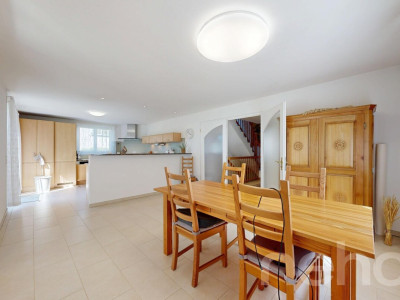 Grosszügiges 5.5-Zimmer Einfamilienhaus an idyllischer Lage image 3