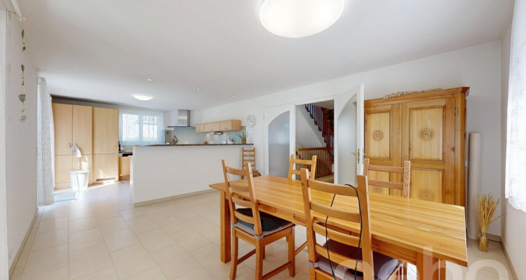 Grosszügiges 5.5-Zimmer Einfamilienhaus an idyllischer Lage image 3
