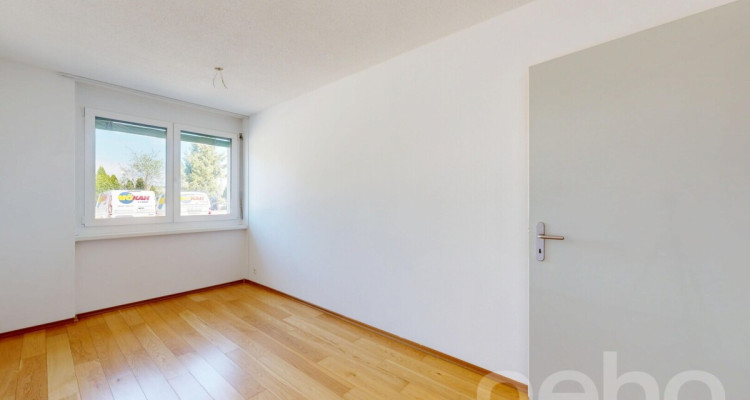 Helle 5.5-Zimmer-Wohnung image 12