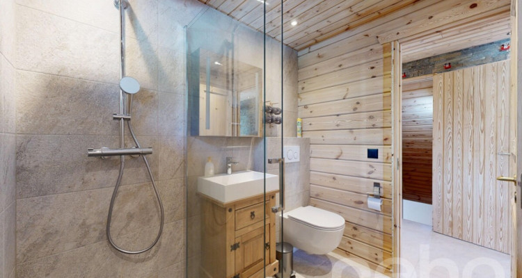 Exclusif: Magnifique chalet rénové et meublé avec soins image 7