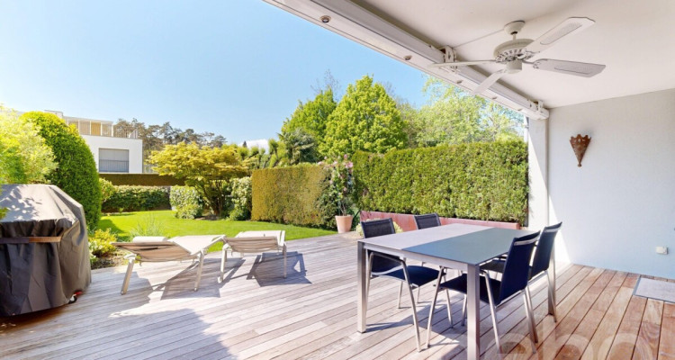 Maison de standing à Conches, jardin et atmosphère calme image 4