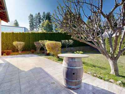 Villa de 6,5 pièces au calme avec garage 5 places et grand jardin image 12