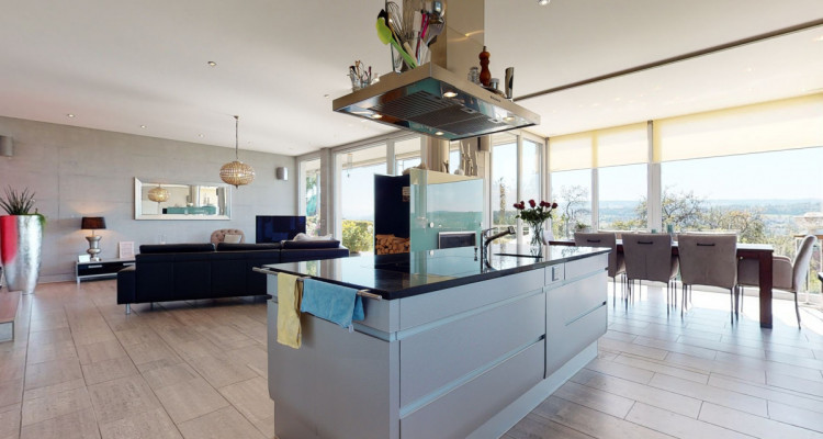 Wunderschönes Anwesen mit Pool und Einliegerwohnung image 3