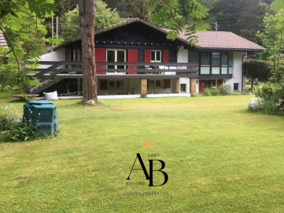 En exclusivité : Chalet chant des oiseaux, Saint Cergue, Abby Bryand immobilier image 1