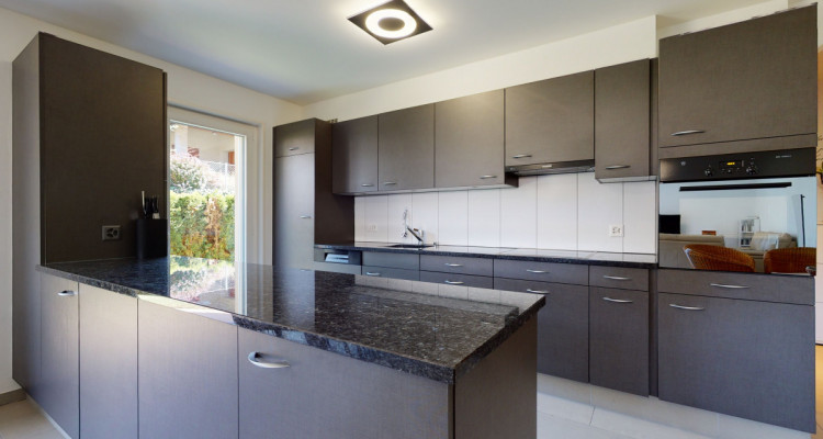 Appartement avec jardin privatif et véranda image 4